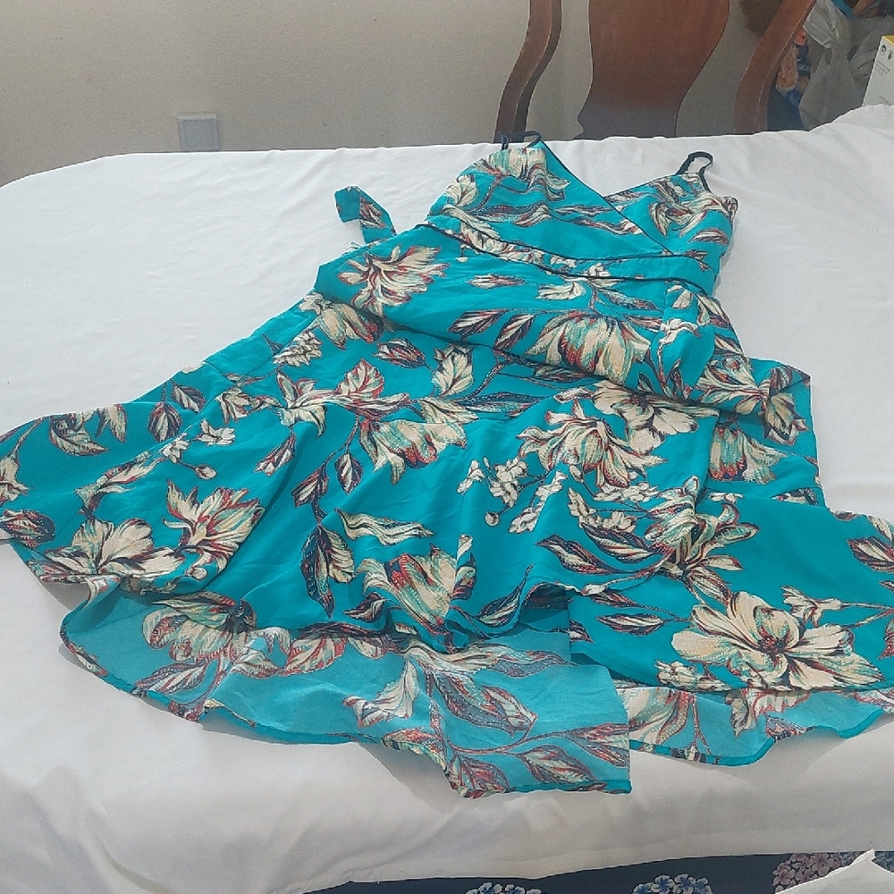 Band Of The Free Dress in Blue  and Cream. Flowy And Fun .Elastic In The Back.M